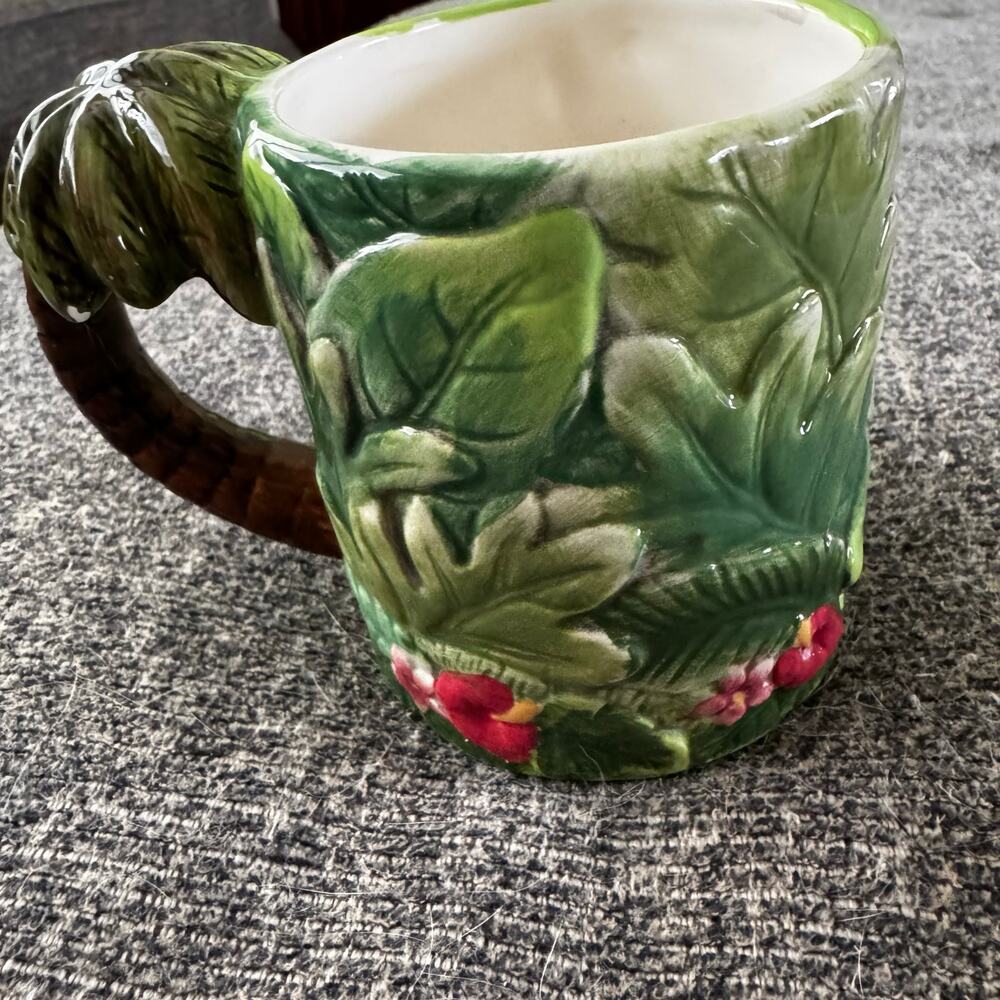 KCCO Ltd Hawaii 3-D Hand-painted Hula Girl Palm Tree Coffee Tea Mug Collectible - Picture 6 of 11